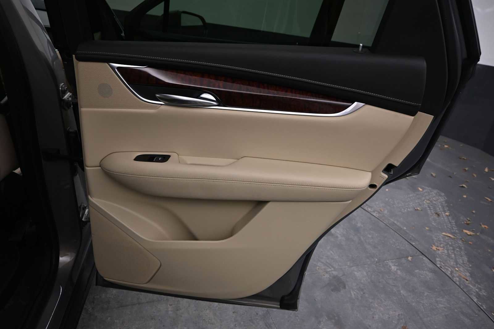 Used 2019 Cadillac XT5 Luxury AWD/4WD image 23