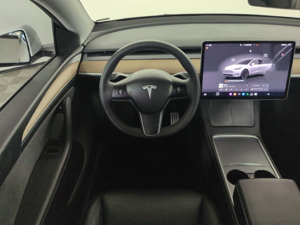 Used 2024 Tesla Model Y Performance AWD/4WD image 22