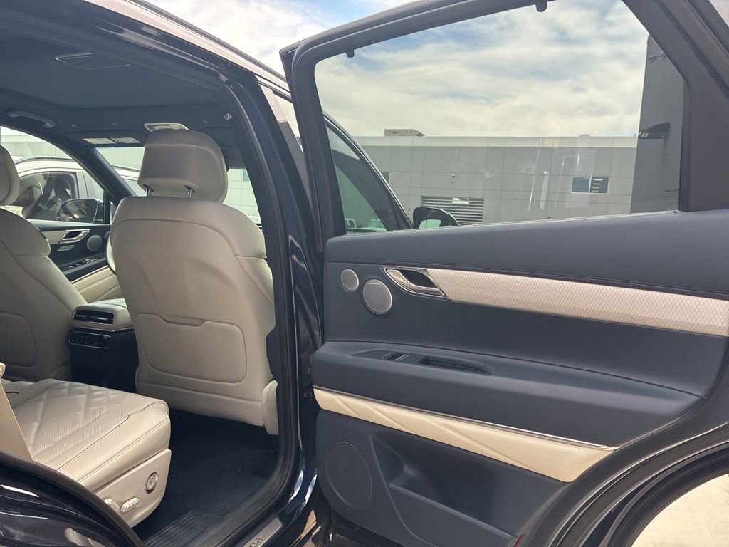 Used 2025 Genesis GV80 3.5T Prestige AWD/4WD image 11