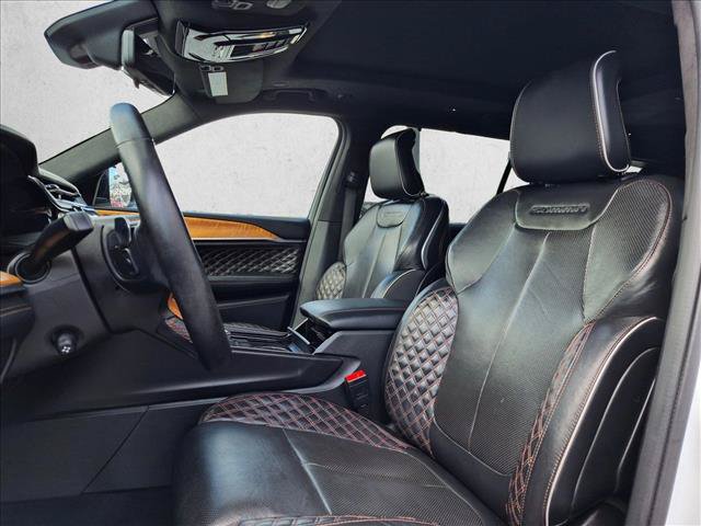 Used 2023 Jeep Grand Cherokee L Summit AWD/4WD image 16