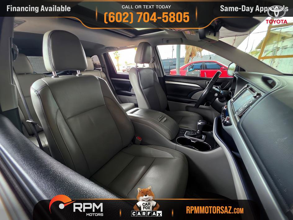 Used 2018 Toyota Highlander XLE AWD/4WD image 18