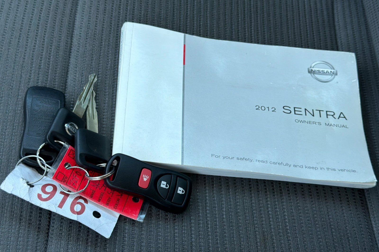 Used 2012 Nissan Sentra 2.0 S FWD image 11
