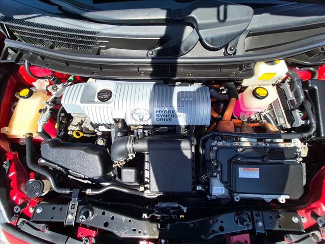 Used 2013 Toyota Prius Four w/ Deluxe Solar Roof Pkg FWD image 21