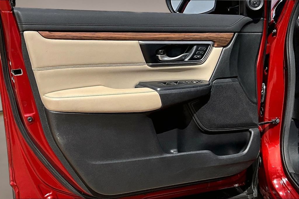 Used 2018 Honda CR-V Touring image 18
