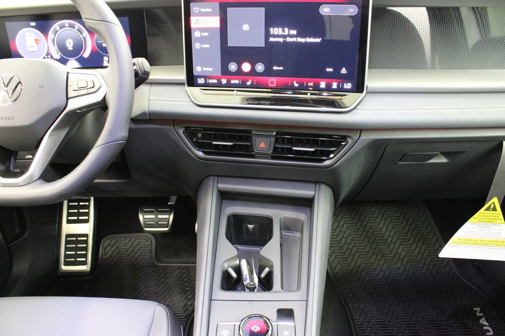 New 2026 Volkswagen Tiguan SE R-Line FWD image 21