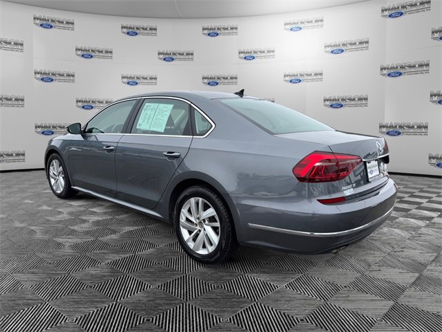 Used 2018 Volkswagen Passat 2.0T SE image 3