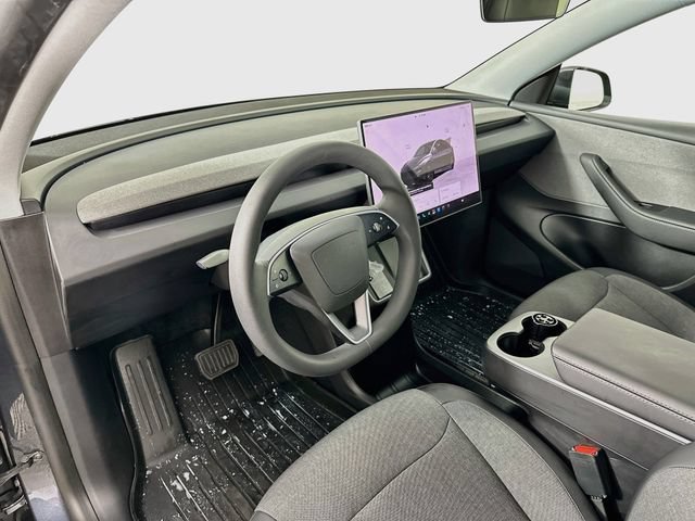 Used 2026 Tesla Model Y AWD image 17