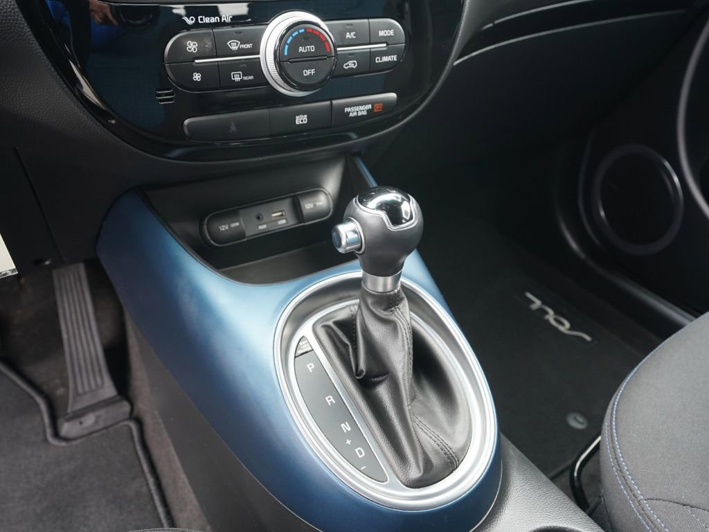 Used 2015 Kia Soul + w/ Audio Package image 16