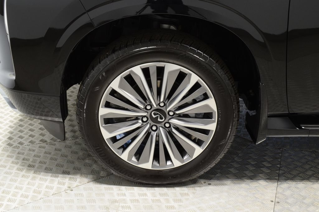 Certified 2026 INFINITI QX80 Luxe w/ Cargo Package AWD/4WD image 41