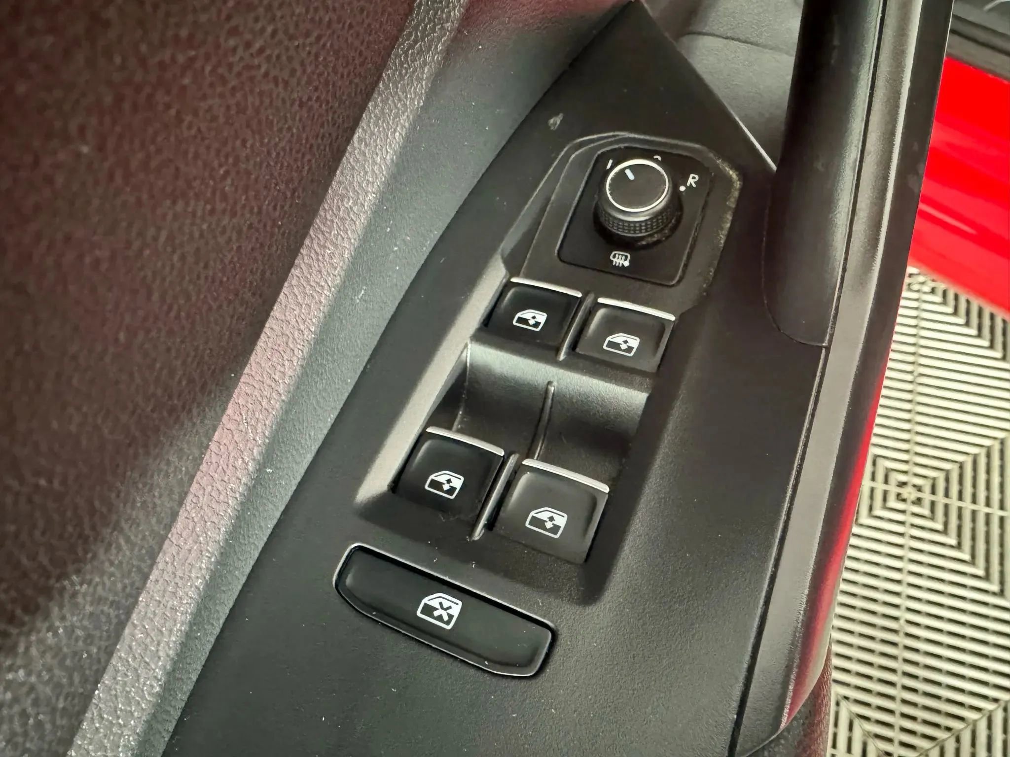 Used 2021 Volkswagen Jetta S w/ Driver Assistance Package FWD image 36
