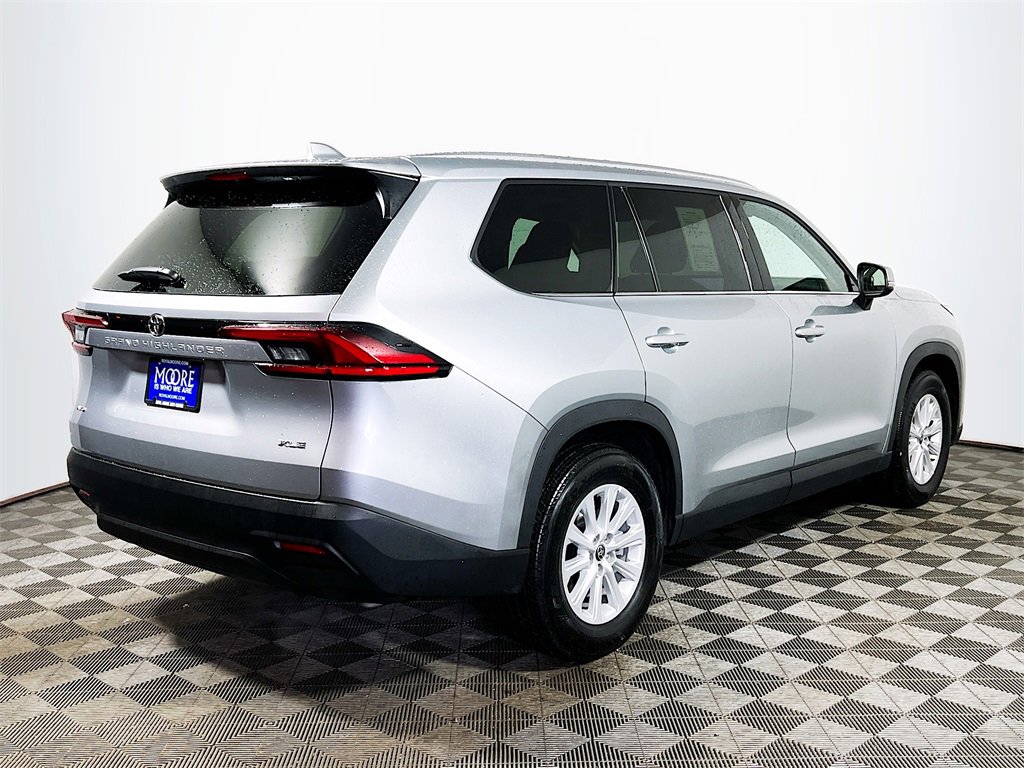 Certified 2025 Toyota Grand Highlander AWD image 8