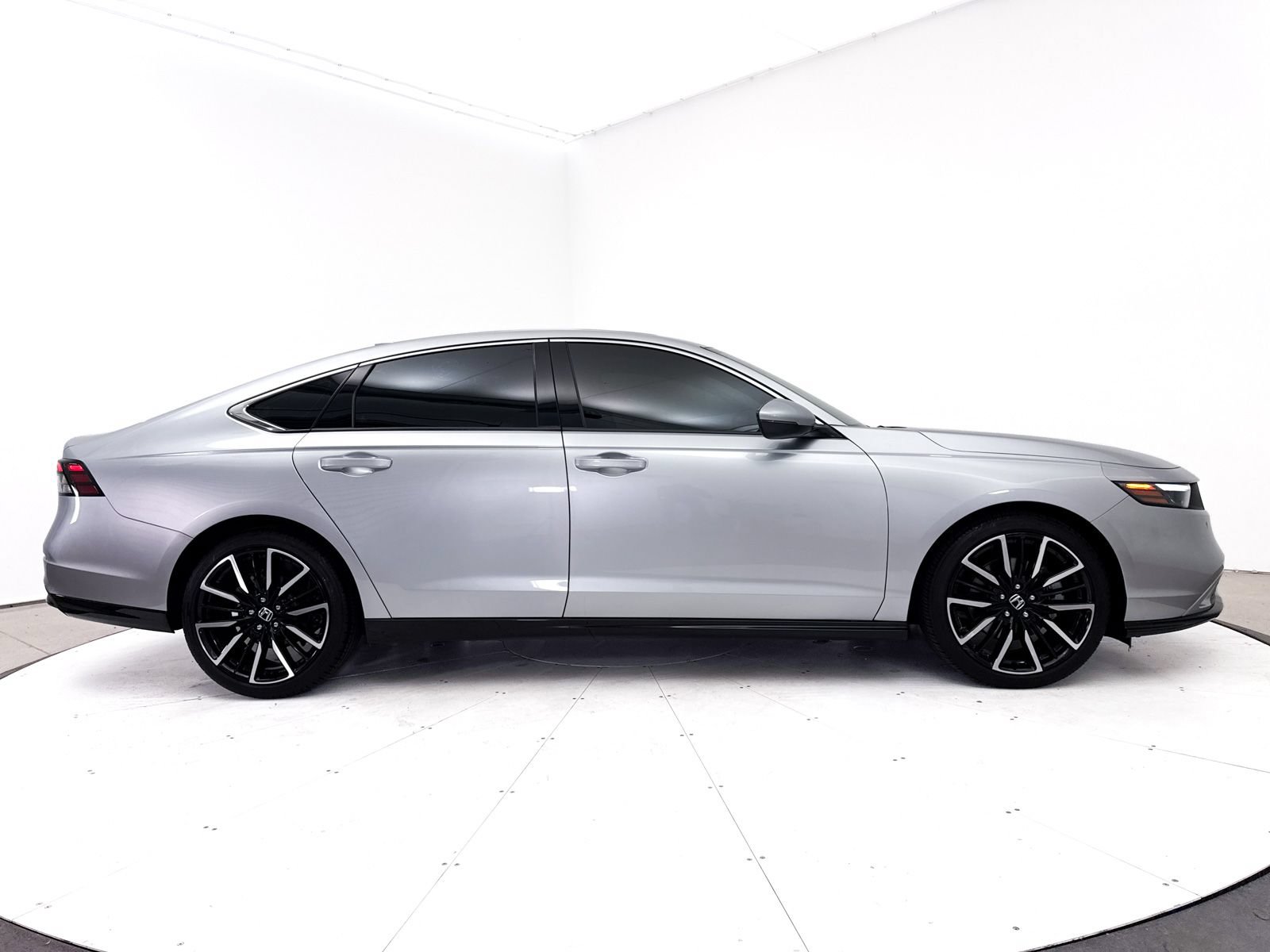 Used 2025 Honda Accord Touring image 41