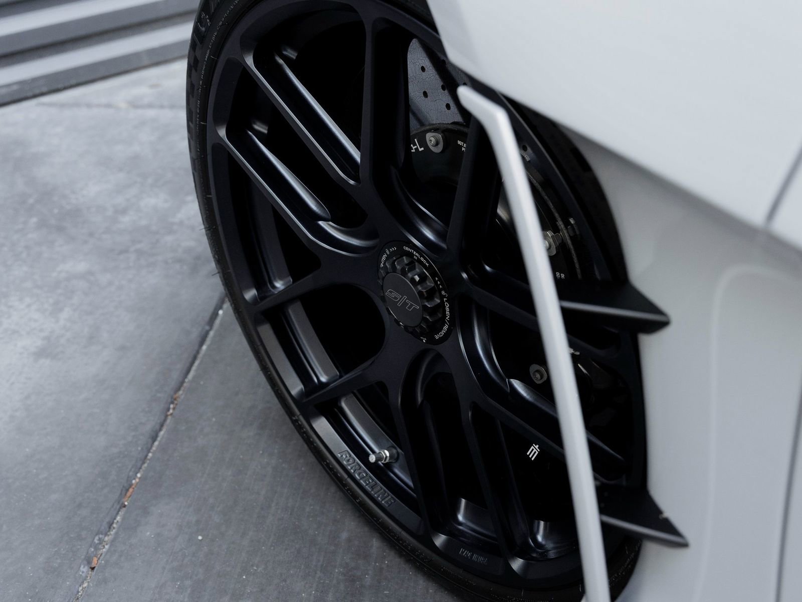 Used 2024 Porsche 911 GT3 RS RWD image 13