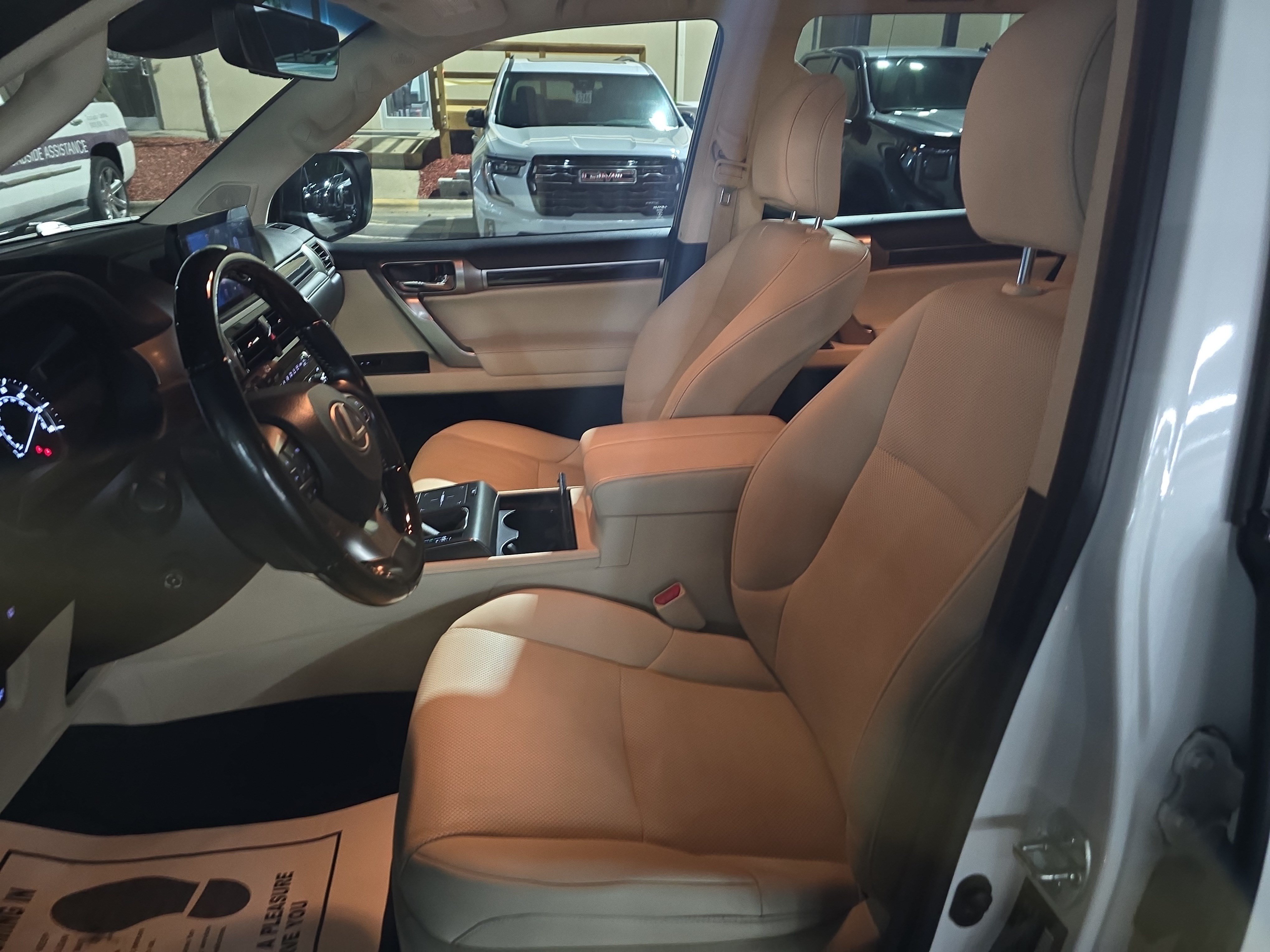 Used 2022 Lexus GX 460 Premium w/ Premium Plus Package AWD/4WD image 15