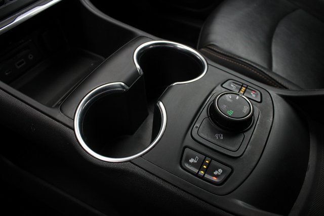 Used 2019 GMC Terrain SLT w/ Preferred Package image 19