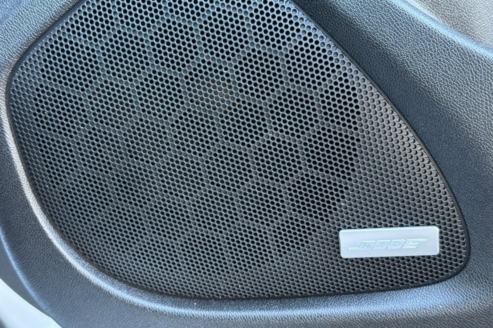 Used 2018 Chevrolet Malibu LT w/ Leather Package image 23