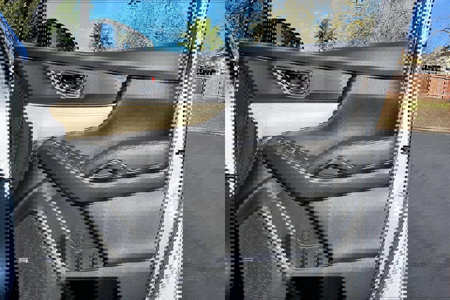 Used 2021 Subaru Ascent Limited w/ Technology Package image 27