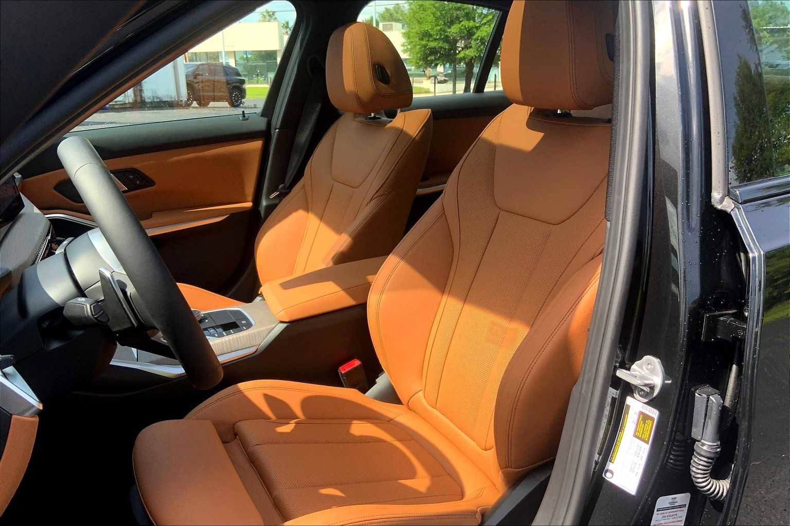 New 2025 BMW 330i Sedan w/ M Sport Package image 9