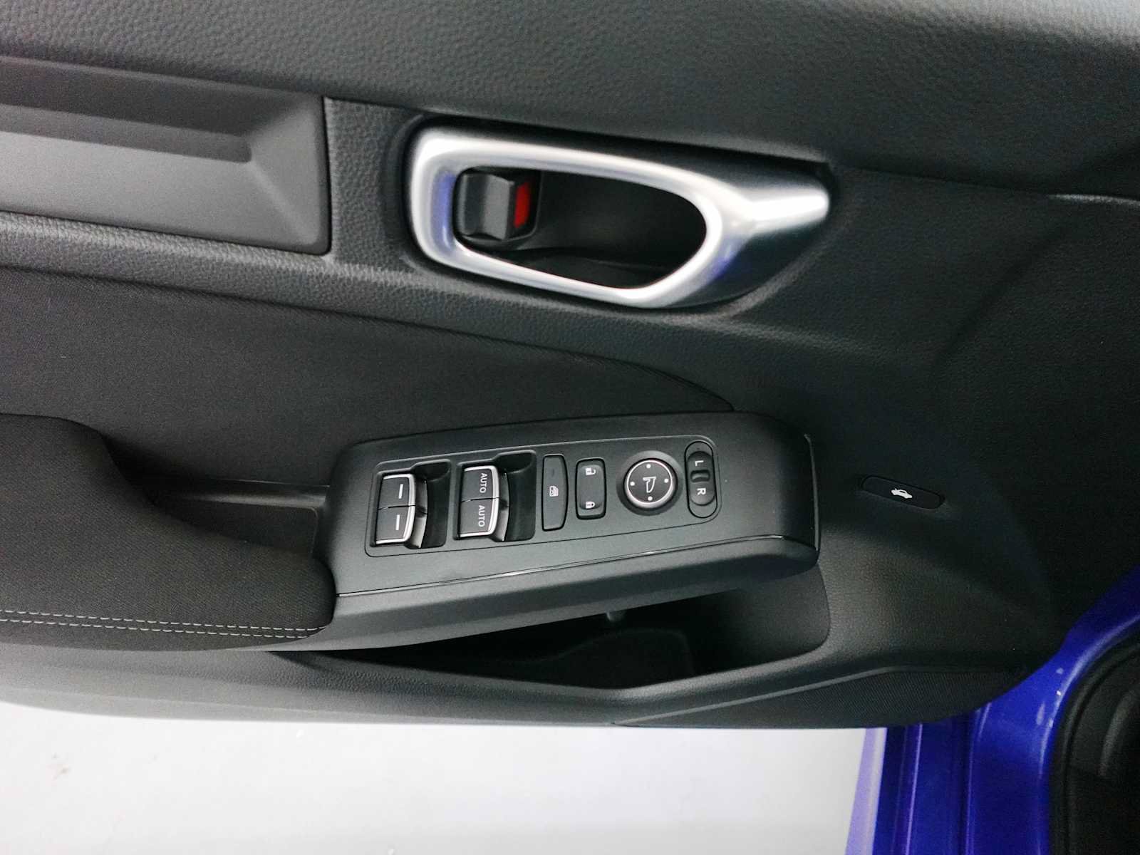 Used 2023 Honda Civic Sport image 11