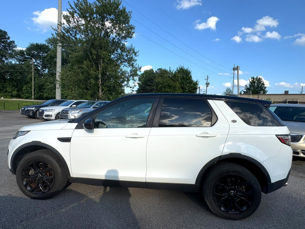 Used 2018 Land Rover Discovery Sport HSE image 4