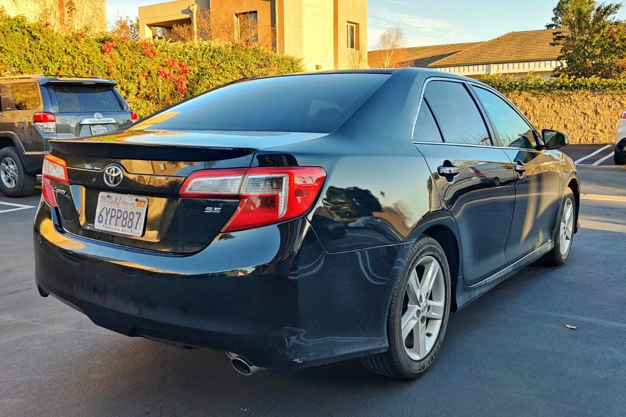 Used 2012 Toyota Camry SE image 4