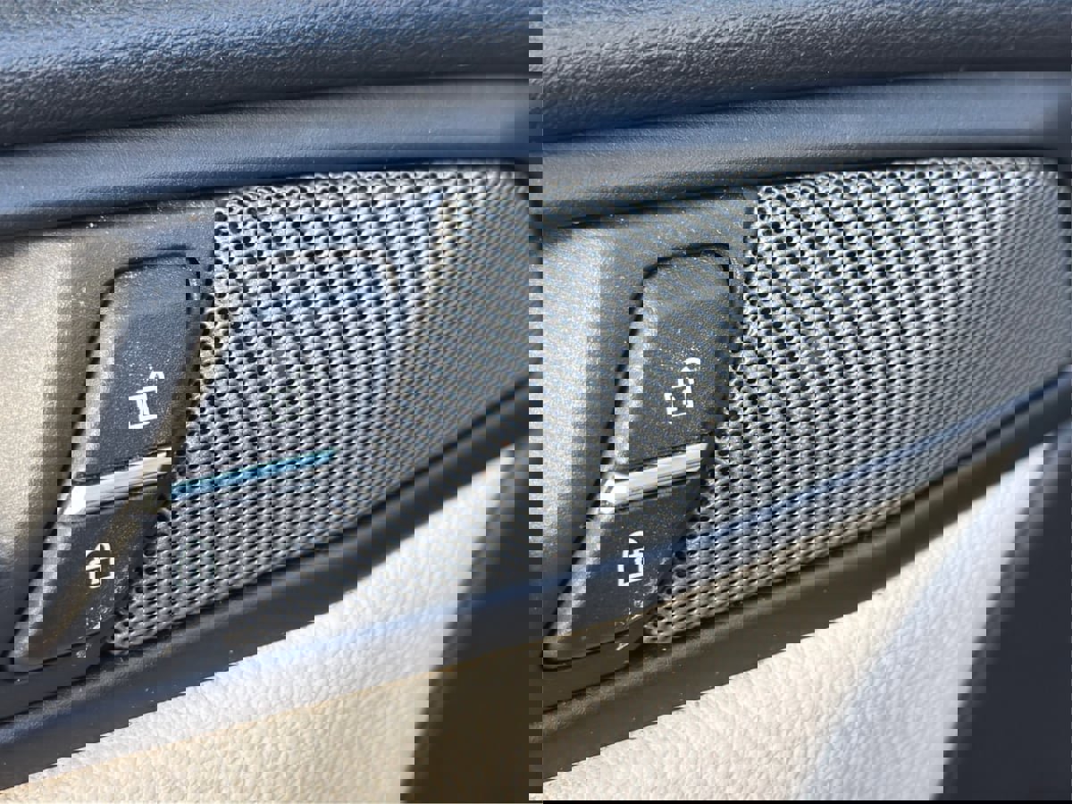 Used 2017 BMW X4 M40i image 32