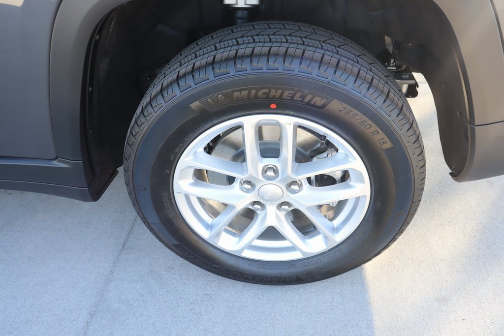 New 2025 Jeep Grand Cherokee L Laredo w/ Luxury Tech Group I image 19