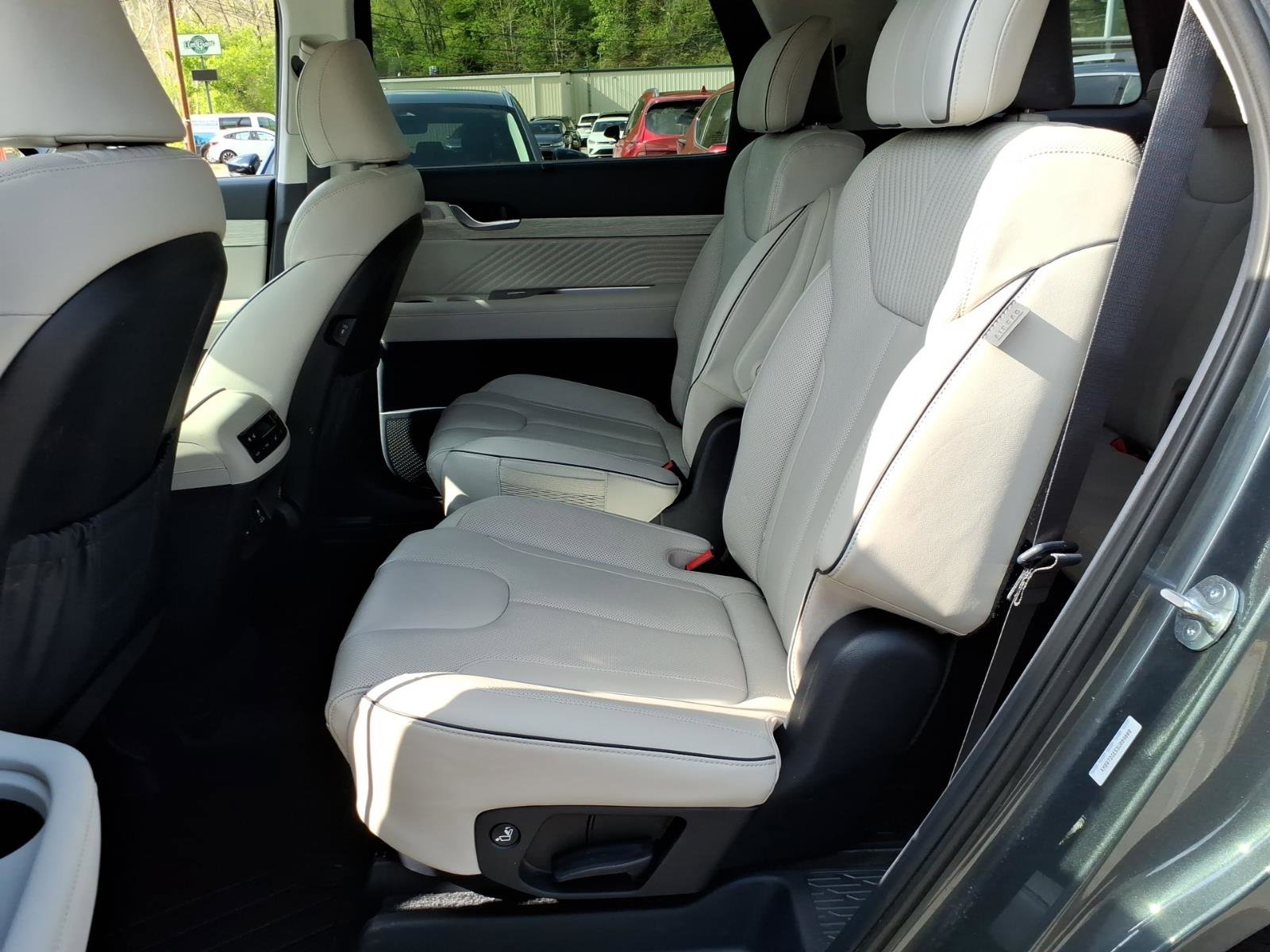 Used 2025 Hyundai Palisade Calligraphy AWD/4WD image 7