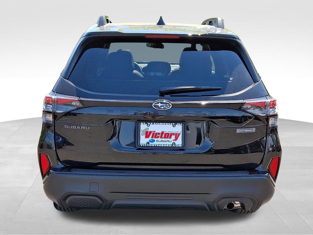 Used 2025 Subaru Forester Premium AWD/4WD image 5