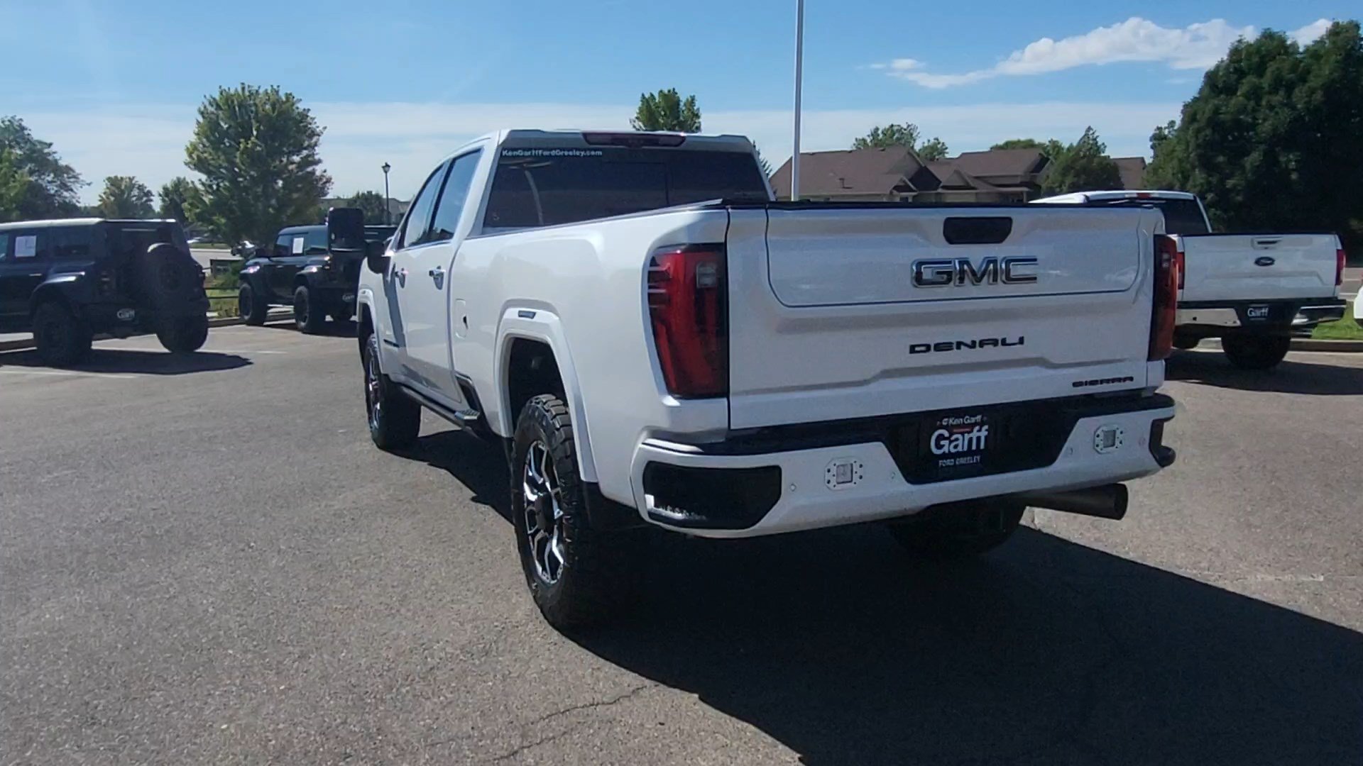 Used 2024 GMC Sierra 3500 Denali Ultimate AWD/4WD image 3