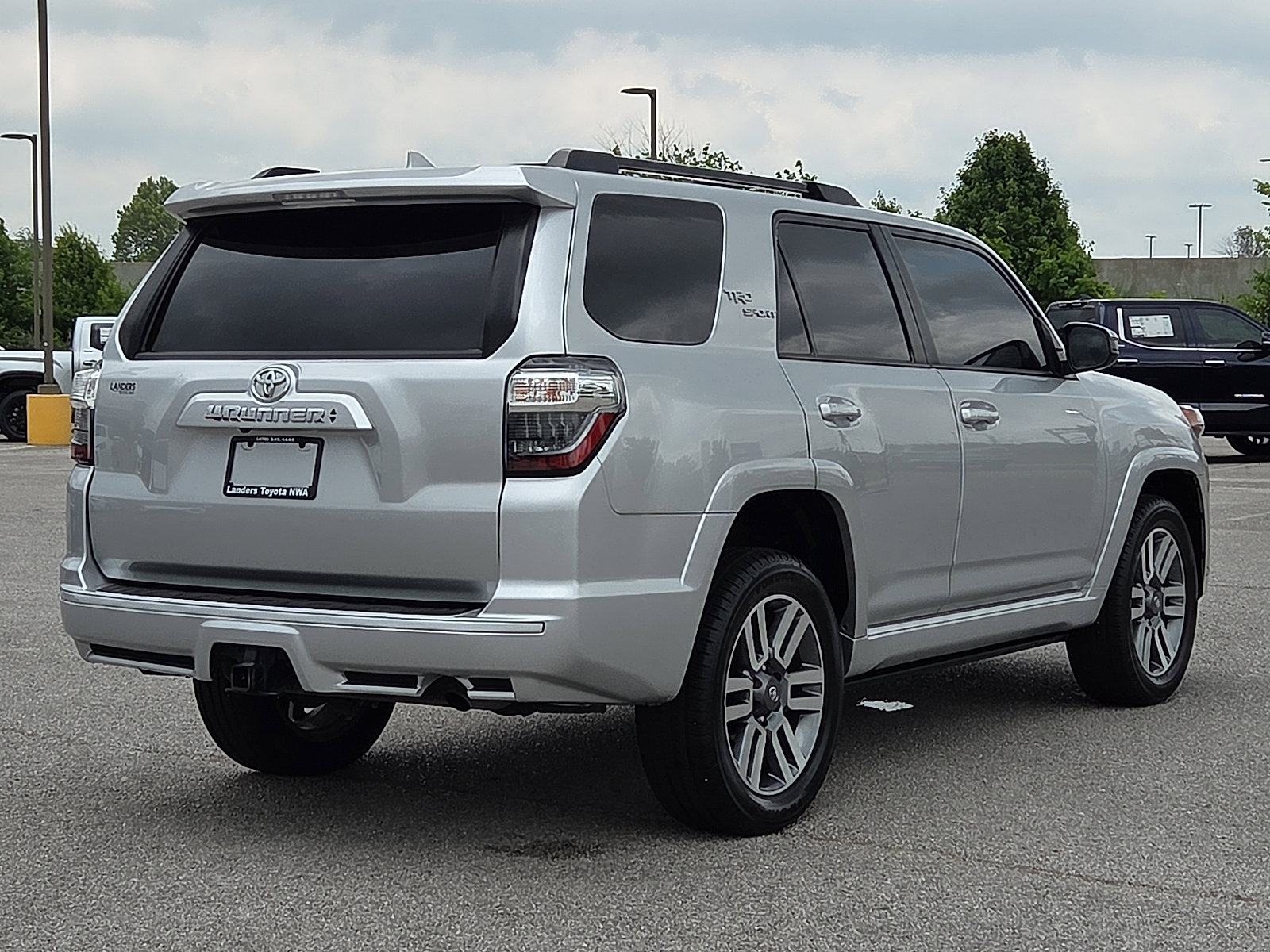 Used 2022 Toyota 4Runner TRD Sport AWD/4WD image 5