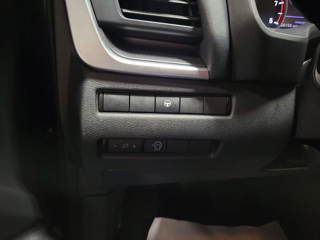 Used 2023 Nissan Rogue SV FWD image 21