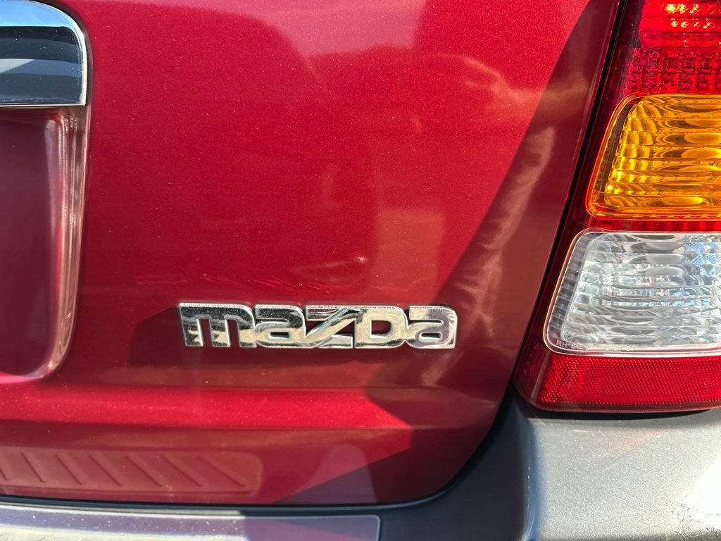 Used 2004 MAZDA Tribute ES w/ Tow Pkg AWD/4WD image 20