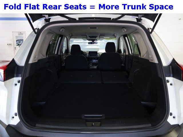 Used 2023 Nissan Rogue SV image 34