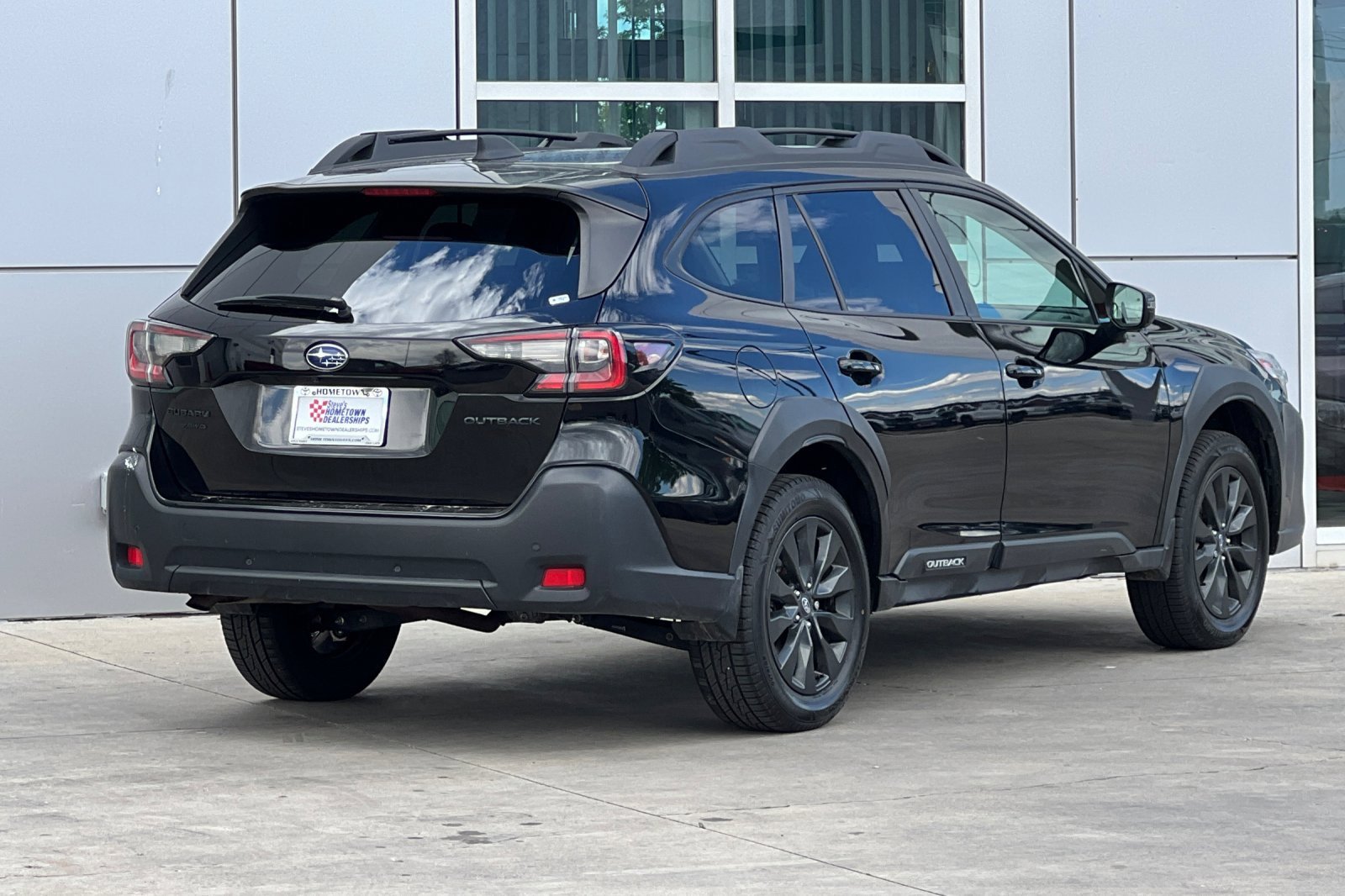 Used 2024 Subaru Outback Onyx Edition image 4