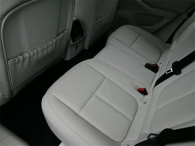 New 2026 Porsche Macan image 19