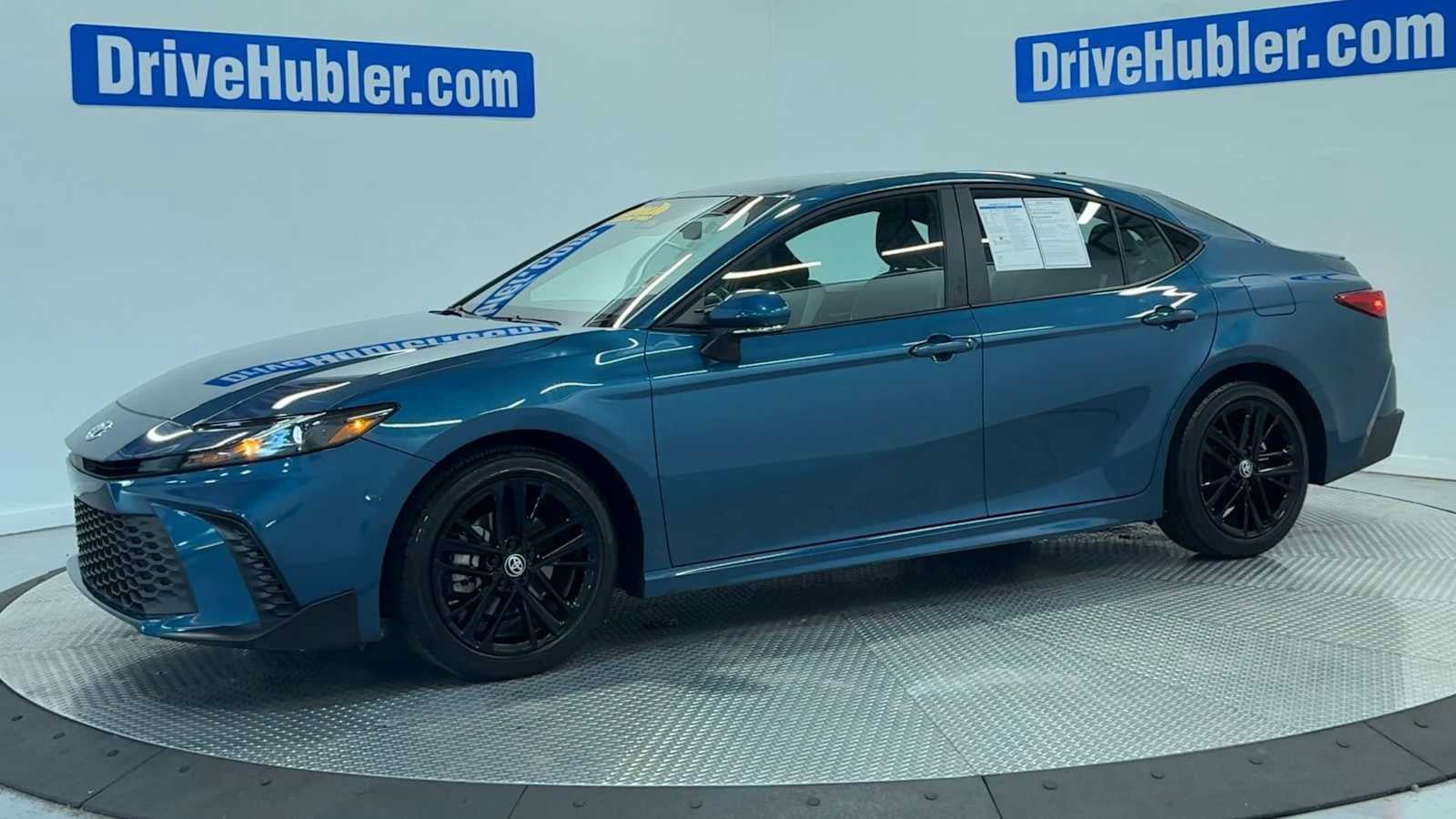 Used 2025 Toyota Camry SE w/ Convenience Package FWD image 46