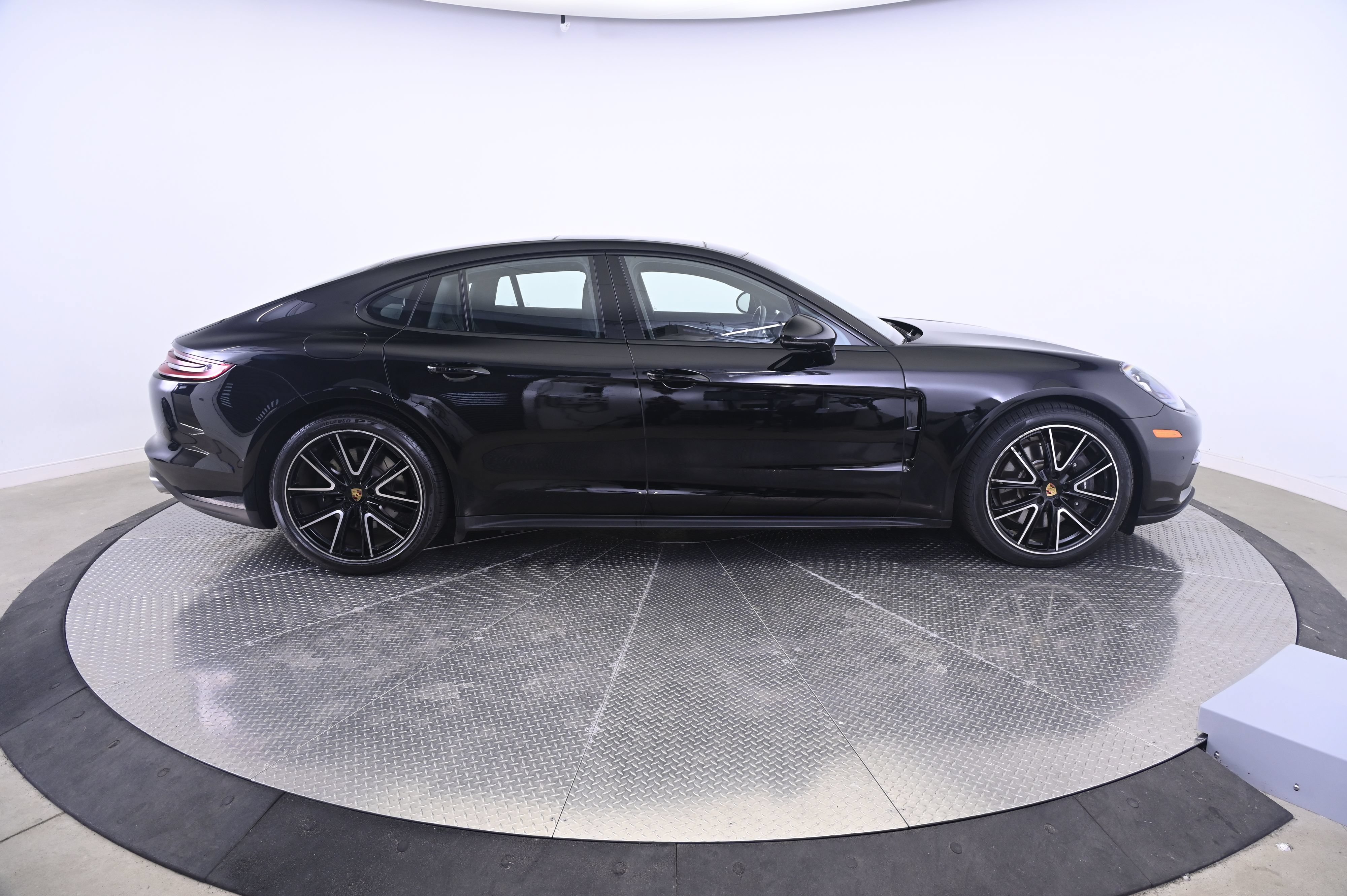 Certified 2020 Porsche Panamera RWD image 8