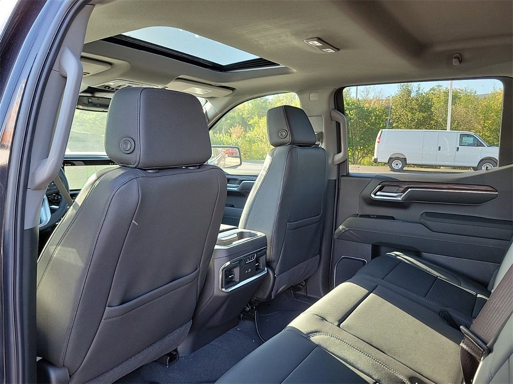 New 2026 GMC Sierra 1500 SLT w/ SLT Premium Plus Package image 12