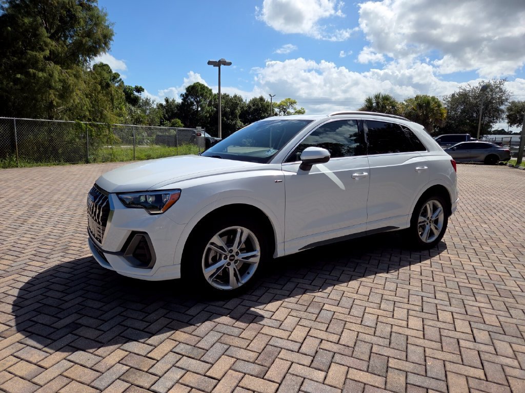 Used 2021 Audi Q3 2.0T Premium AWD/4WD image 3