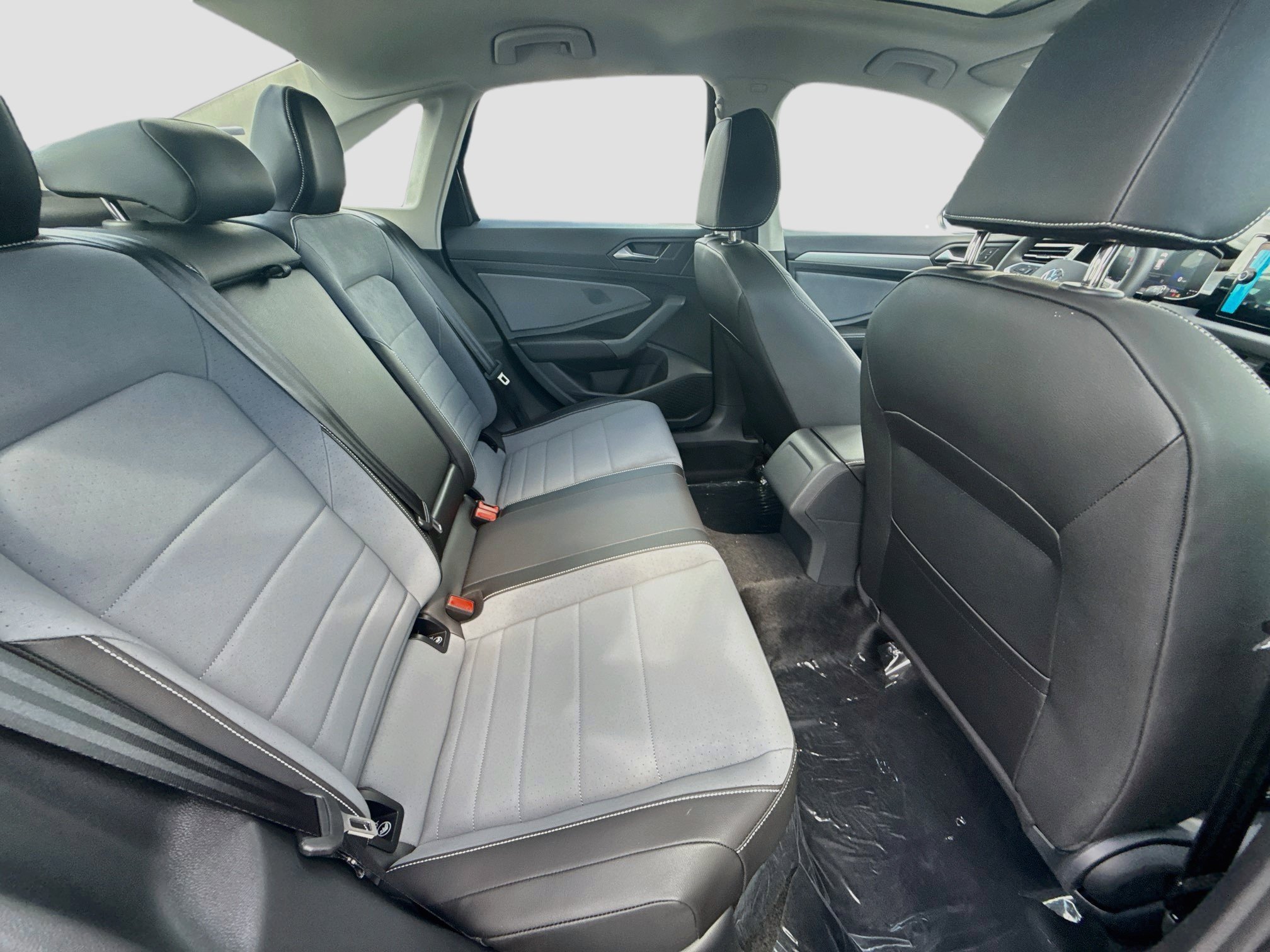 New 2027 Volkswagen Jetta SE FWD image 21