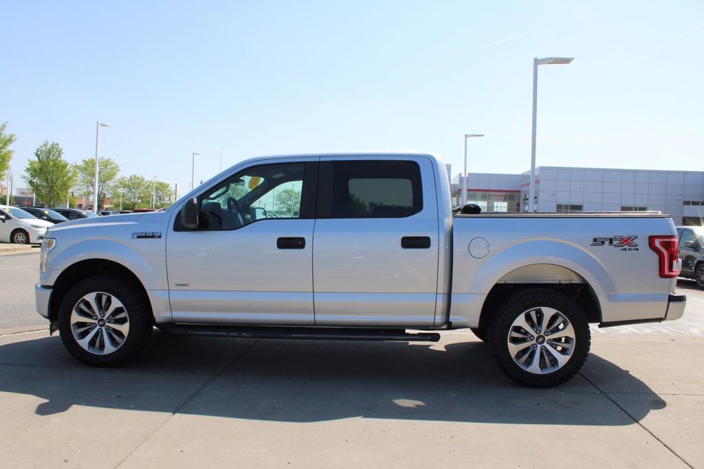 Used 2017 Ford F150 XL w/ Equipment Group 101A Mid AWD/4WD image 4