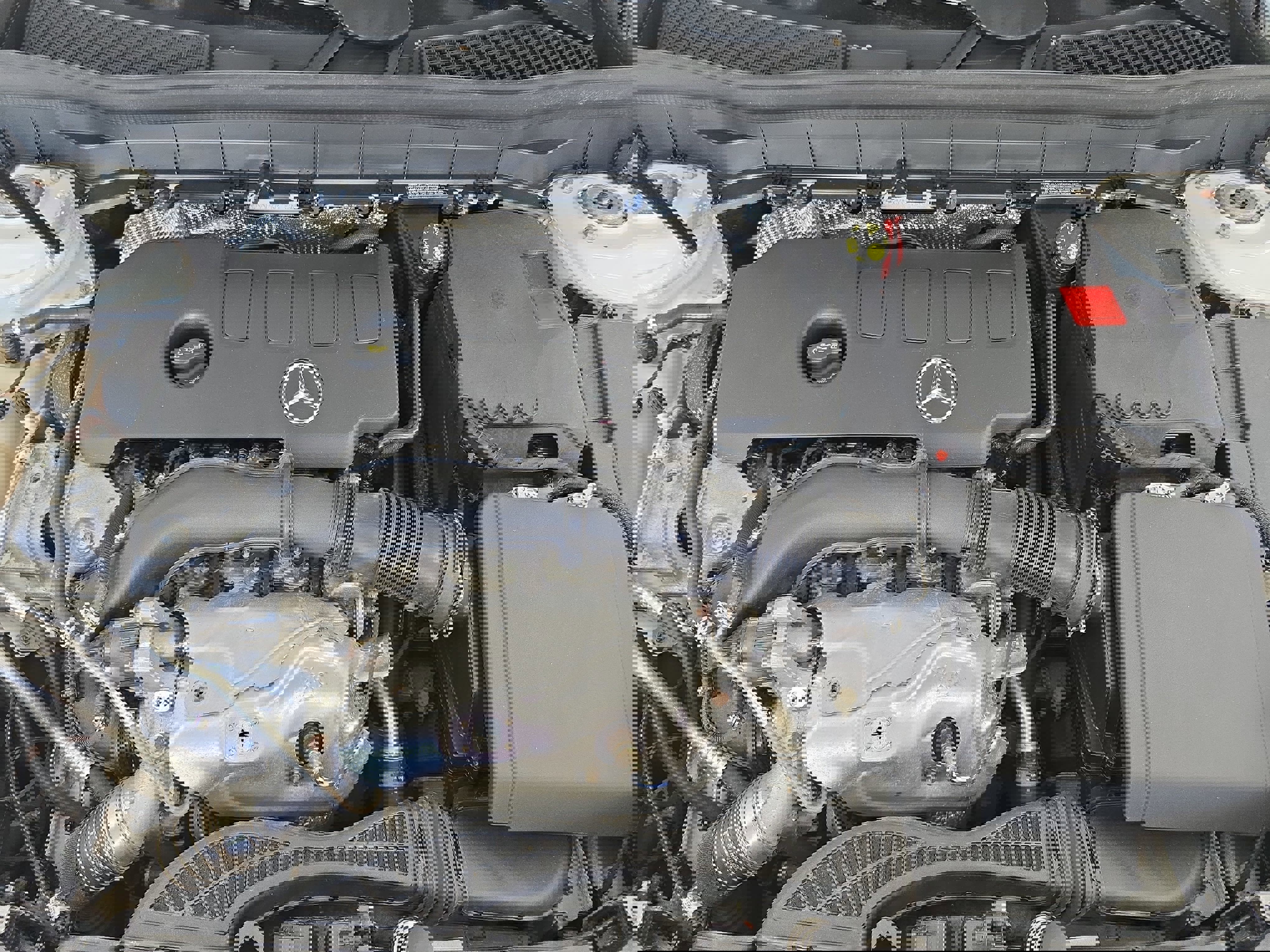 Used 2021 Mercedes-Benz GLB 250 4MATIC image 31