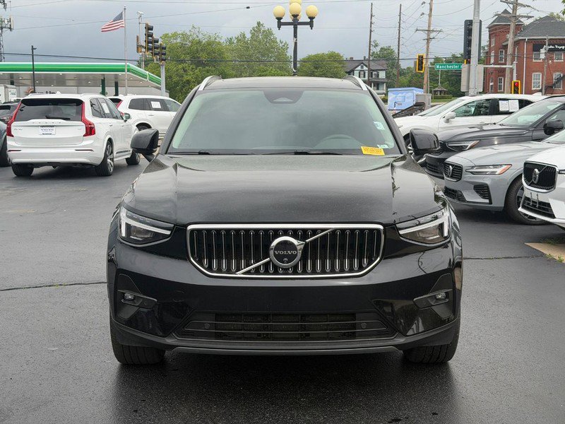 Certified 2025 Volvo XC40 B5 Plus AWD/4WD image 10