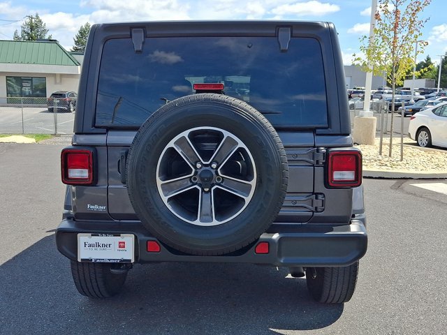Used 2023 Jeep Wrangler Unlimited Sahara w/ Cold Weather Group AWD/4WD image 5