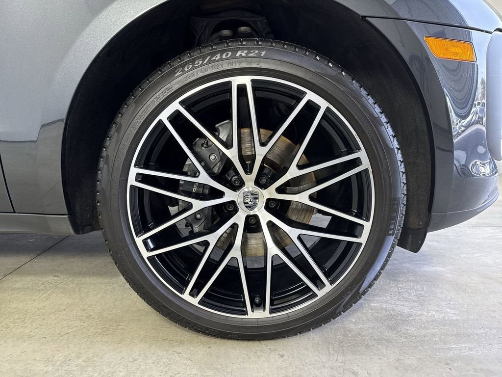 Certified 2024 Porsche Macan Turbo image 15