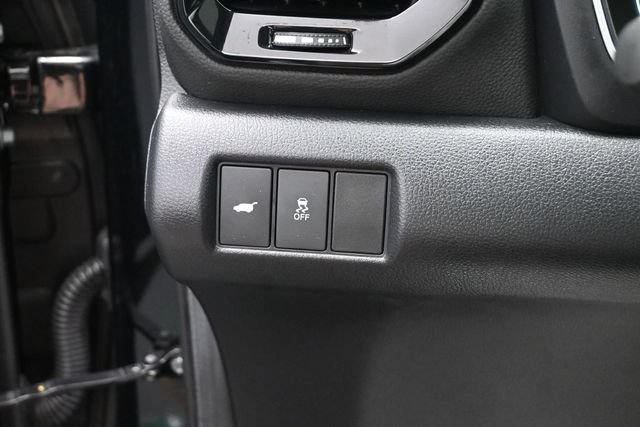 Used 2025 Honda Pilot Touring image 11