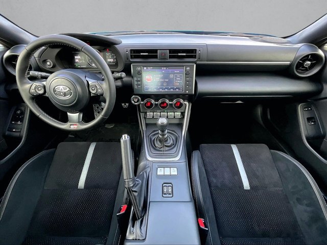 Used 2024 Toyota GR86 Premium RWD image 16