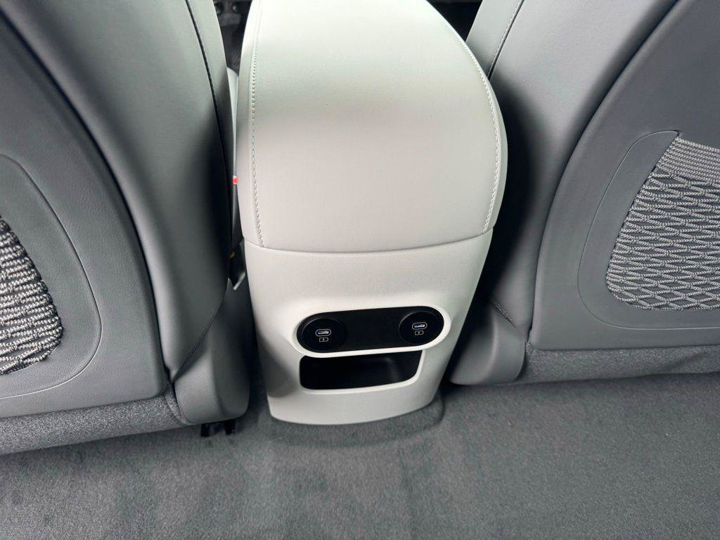 New 2025 Hyundai Ioniq 5 SEL AWD/4WD image 13