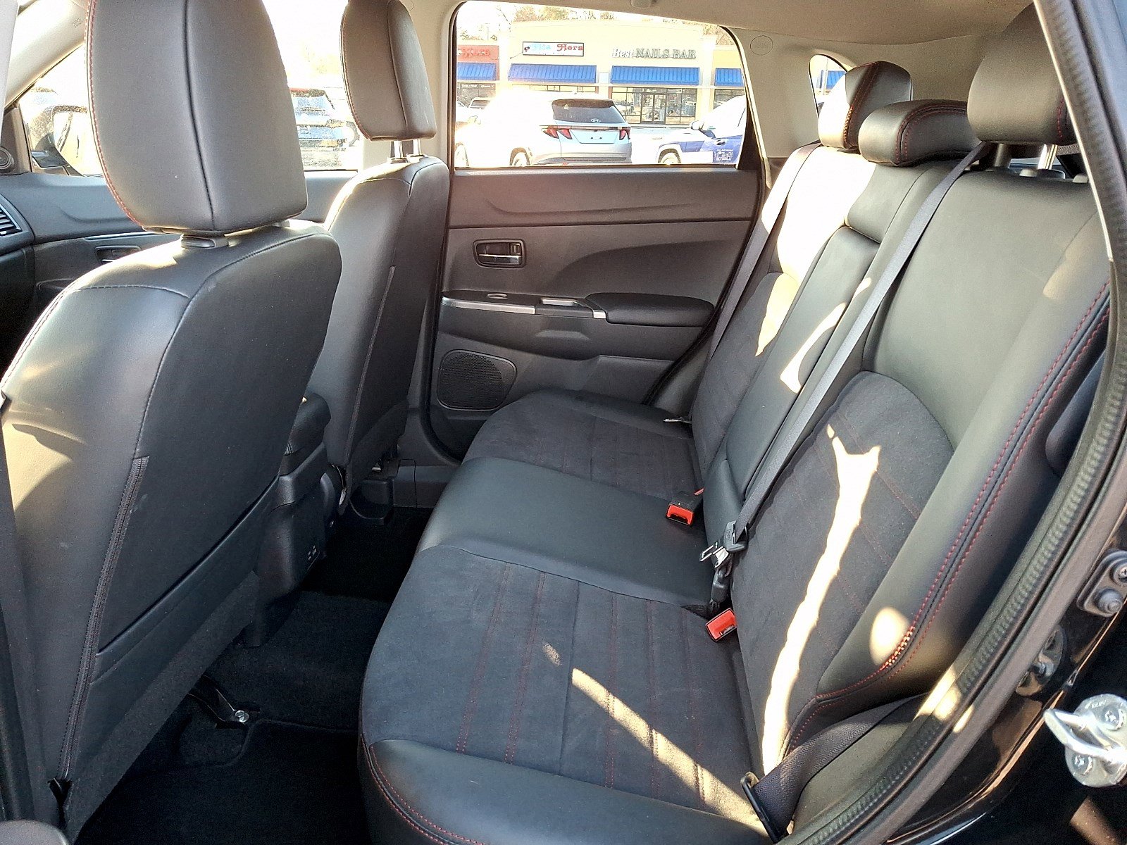 Used 2024 Mitsubishi Outlander Sport SE image 9